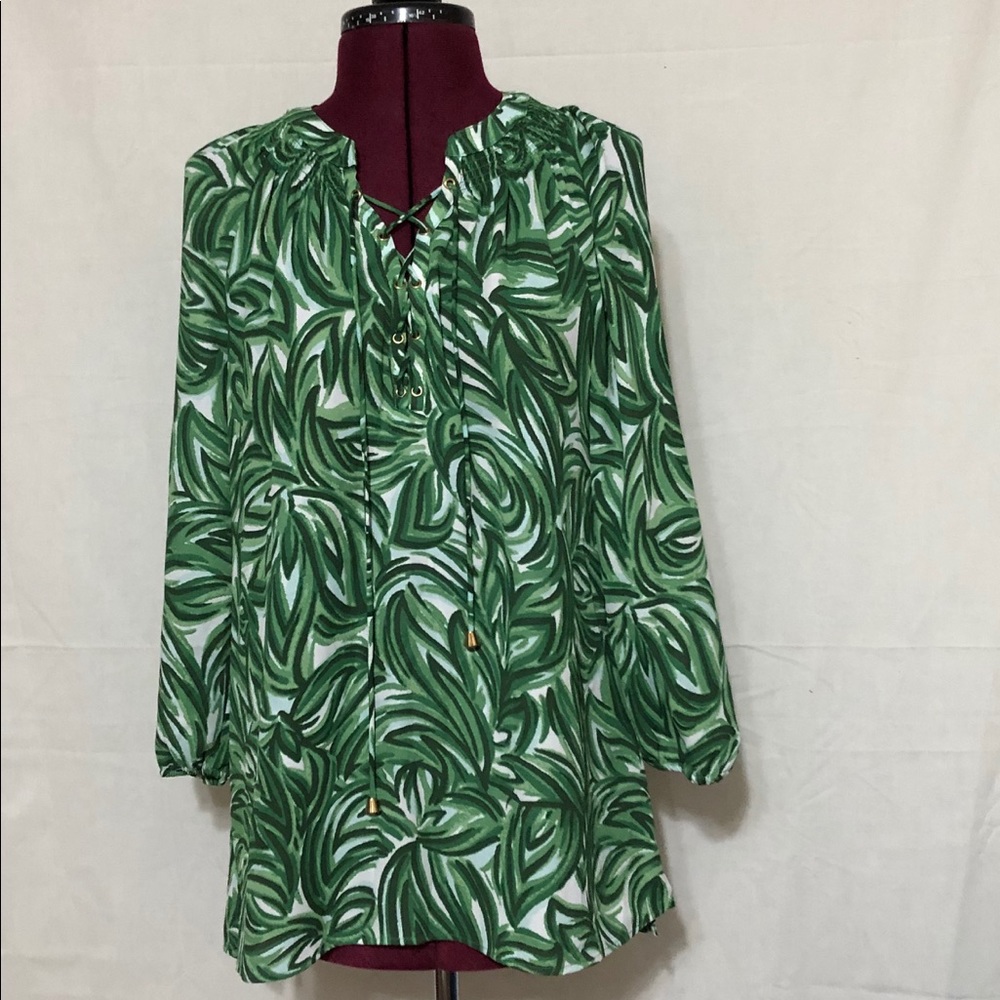 Supper cute leafy blouse